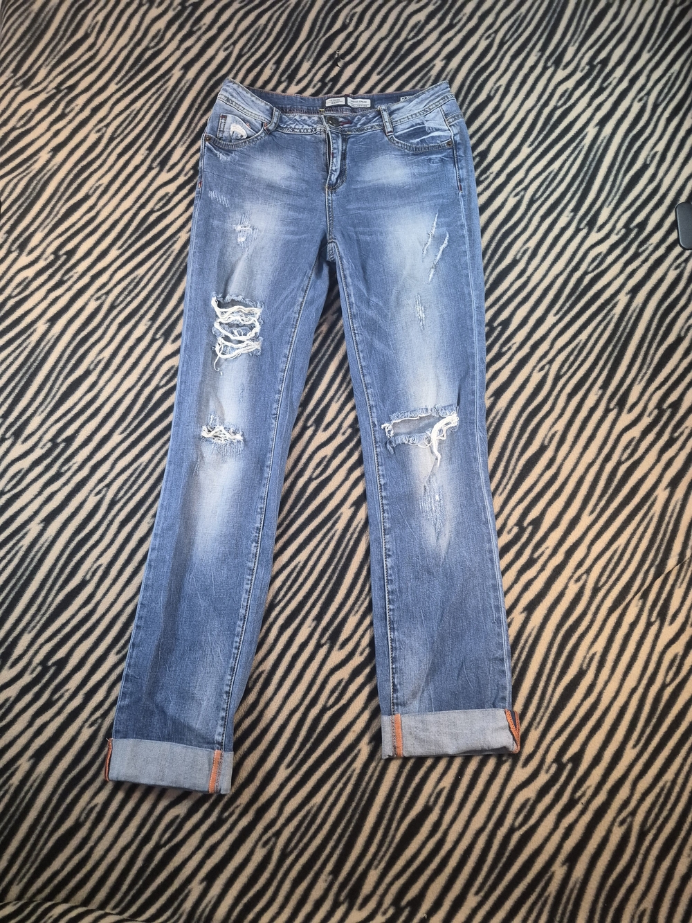 Indigo Space Collection Fashion Jeans Women's Size 29 Distressed Denim
